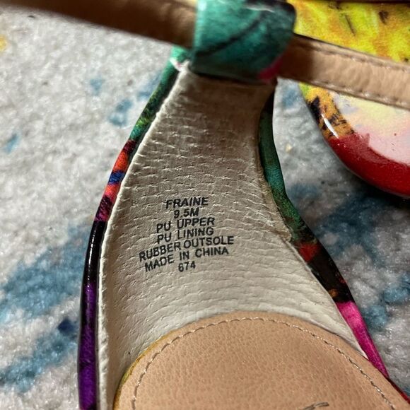 Steve Madden Fraine Floral Patent Ankle Strap Heels 9.5M - Picture 9 of 11